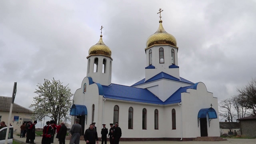 Новый храм в анапе. Храм красный Курган Анапа. Город Анапа Краснодарский край Хутор красный Церковь. Строящийся собор Анапа.