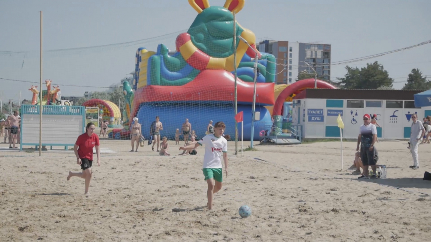 В Анапе разыгран первый Кубок по пляжному женскому футболу
