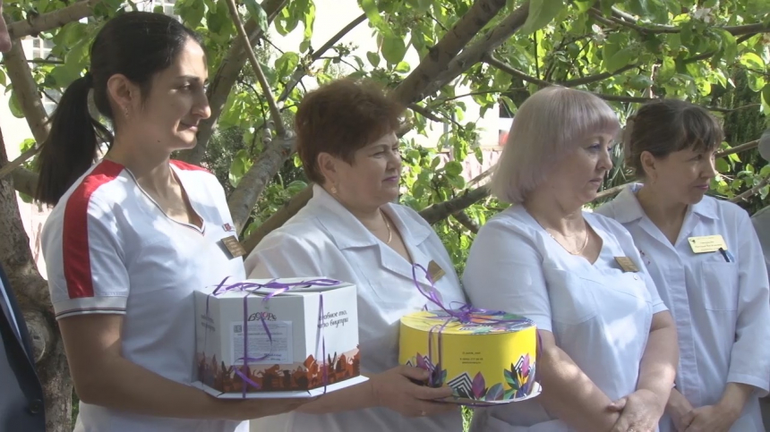 Медсестёр Анапы поздравили с профессиональным праздником