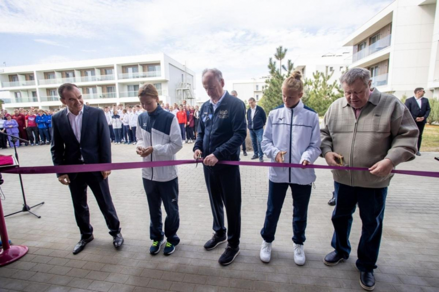 Спорткомплекс «Волейград Арена» и Аллею Славы отечественного волейбола открыли в Анапе