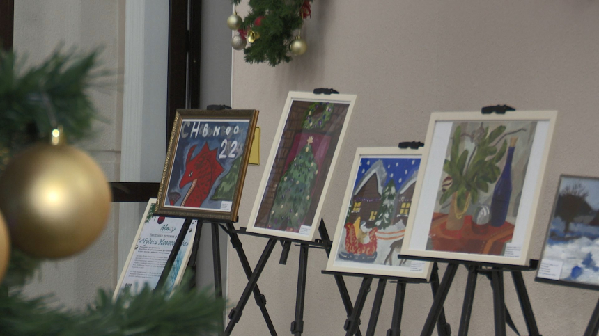 Выставка праздничных картин открылась в Анапе