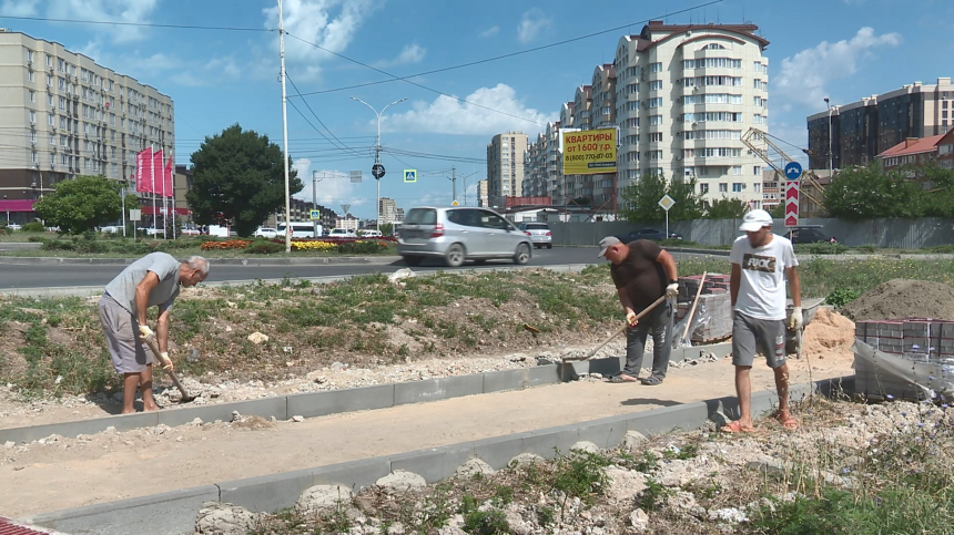 В Анапе завершается обустройство новой пешеходной развязки