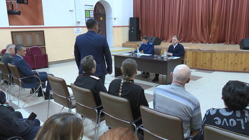 Мэр курорта и Анапский межрайонный прокурор ответили на вопросы жителей Джигинского сельского округа