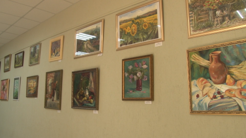 В художественной школе Анапы открылась выставка работ преподавателей