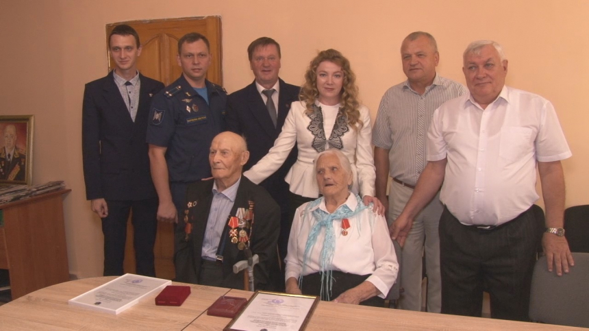 Ветеранам Великой Отечественной войны вручили награды российского императорского дома
