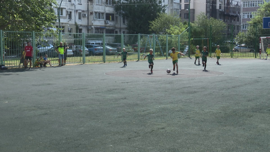 В Анапе проходит турнир по дворовому футболу