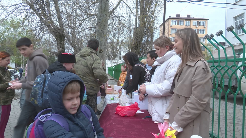 Ученики 5 школы провели благотворительную ярмарку в поддержку российских солдат