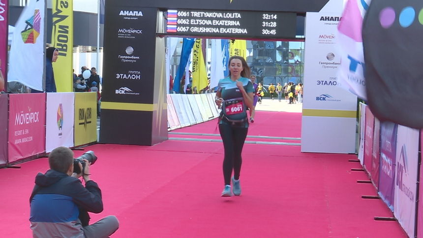 Соревнования по триатлону «IRON STAR» в Анапе открыли женский и детский забеги