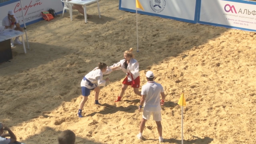 Анапчане отлично провели чемпионат России по пляжному самбо