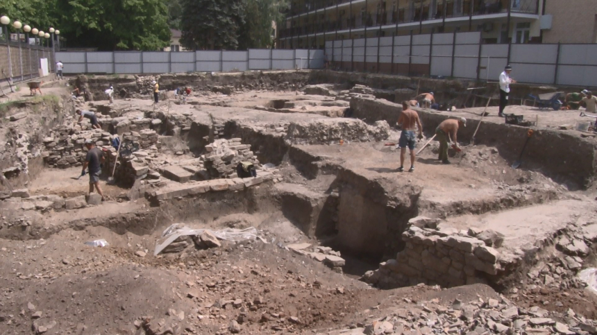Археологи нашли в Анапе «квартал виноделов»