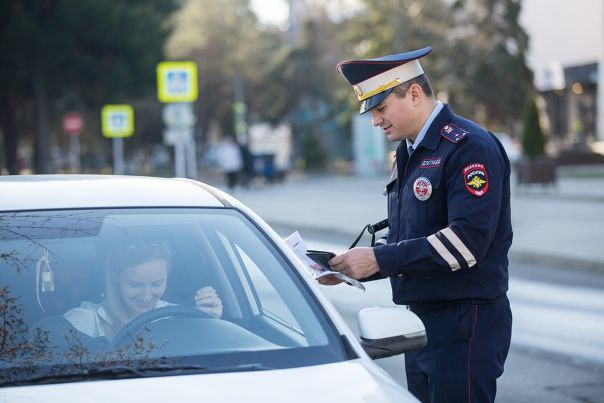 Водителей не будут штрафовать за нестандартные автомобильные номера