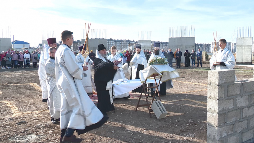 Епископ Новороссийский и Геленджикский Феогност освятил место под строительство купели