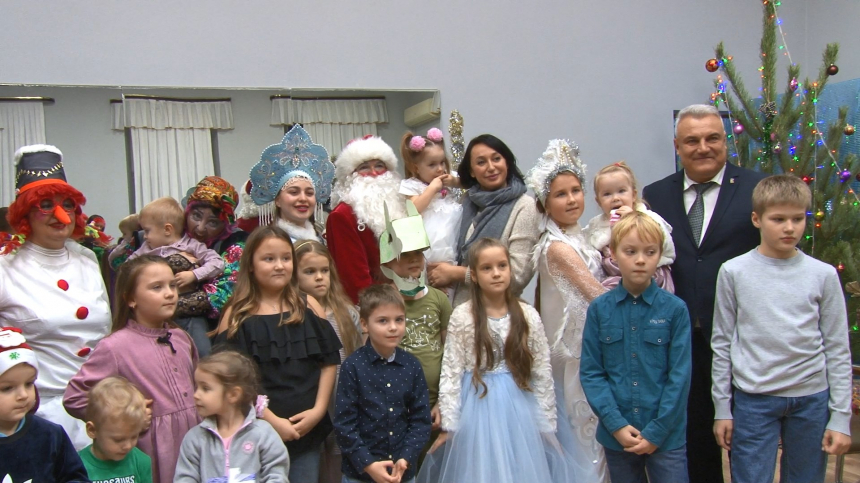 Для детей мобилизованных анапчан организовали новогоднее представление