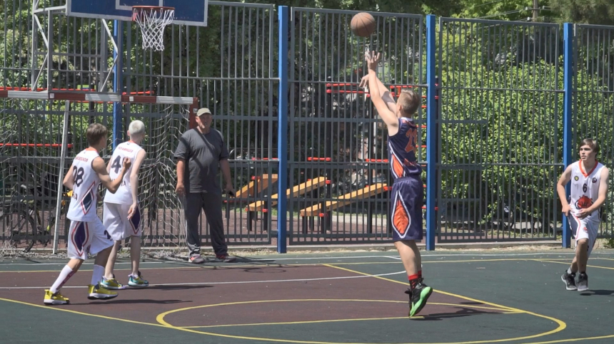 В День защиты детей стартовал турнир по уличному баскетболу