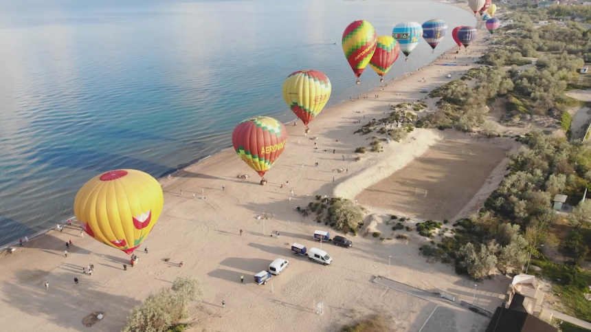В Анапе стартовал фестиваль воздушных шаров (видео)