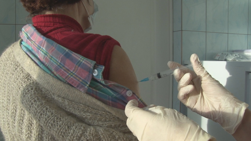 Прививки от коронавируса в Анапе поставили почти 110 000 человек