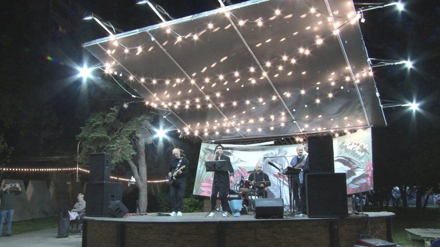 Курортный сезон в Анапе открывается серией вечерних музыкальных концертов