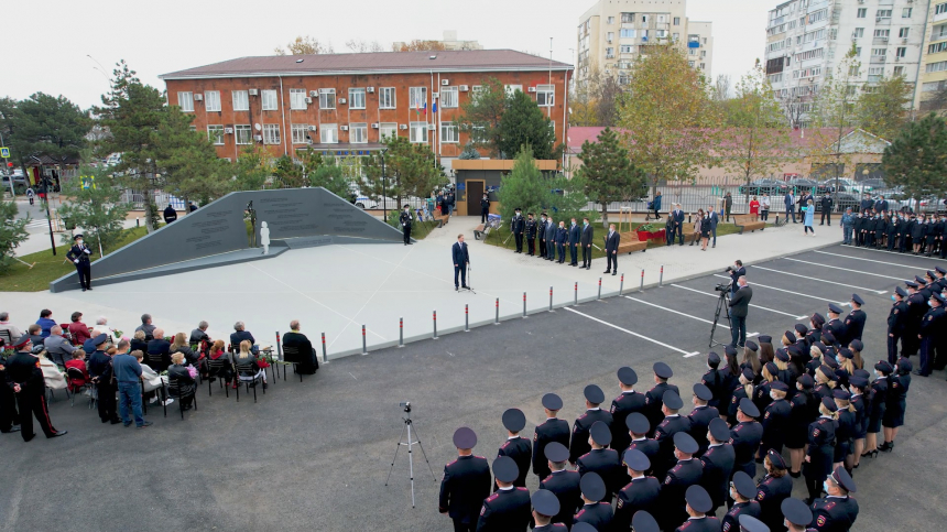 В Анапе открылся мемориал полицейским, погибшим при несении службы