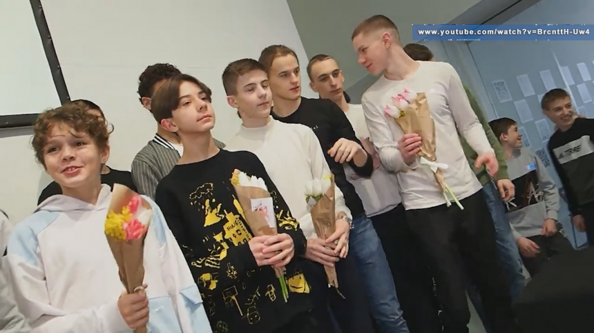 Во Всероссийский Центр «Смена» приехали 75 детей из Донецкой Народной Республики