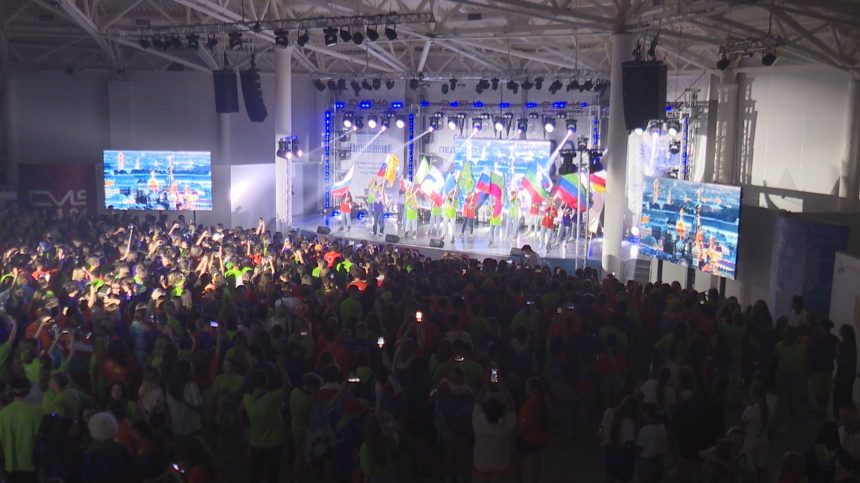 На Всероссийский конкурс в Анапу приехали 1000 детей со всей России