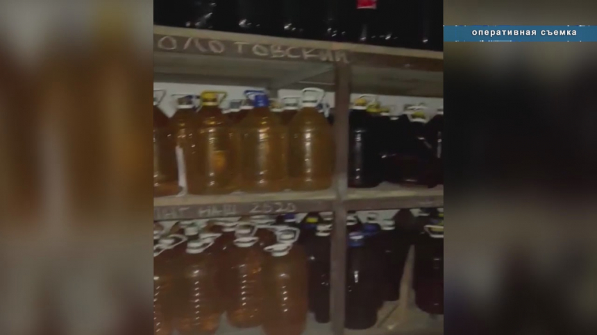 Анапские полицейские изъяли порядка 20 000 литров несертифицированного алкоголя