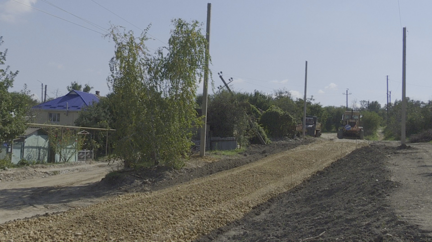 В посёлке Уташ завершается восстановление смытой дороги