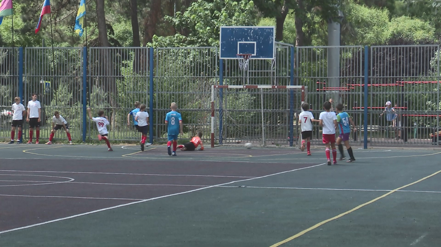 В Анапе стартовал турнир по дворовому футболу на Кубок губернатора