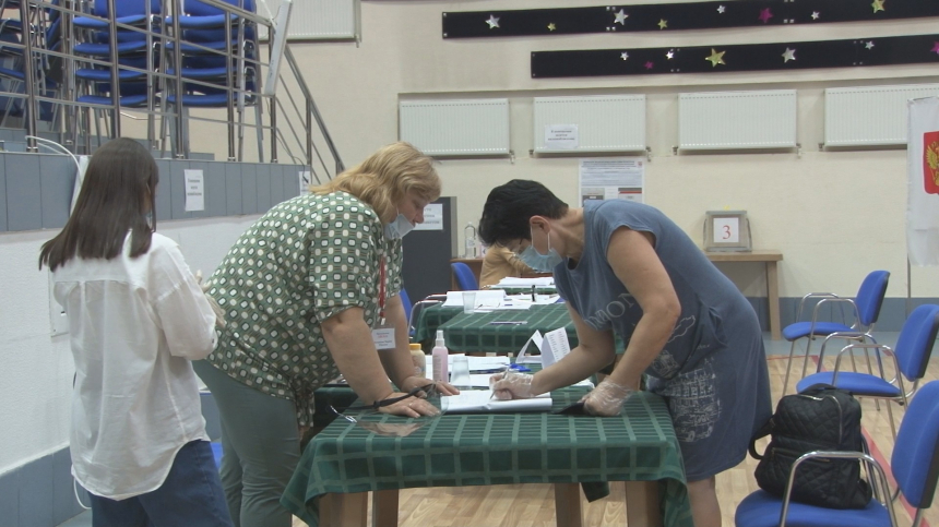 Избиратели со всей России голосуют в Анапе