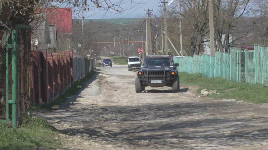 На ремонт дорог в сельских округах Анапы выделено 52 миллиона рублей