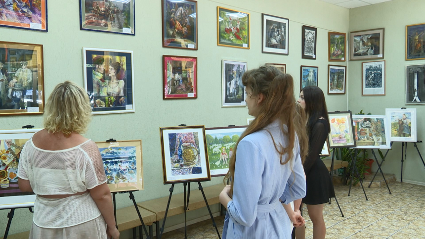 Жители и гости курорта могут бесплатно посетить художественную выставку