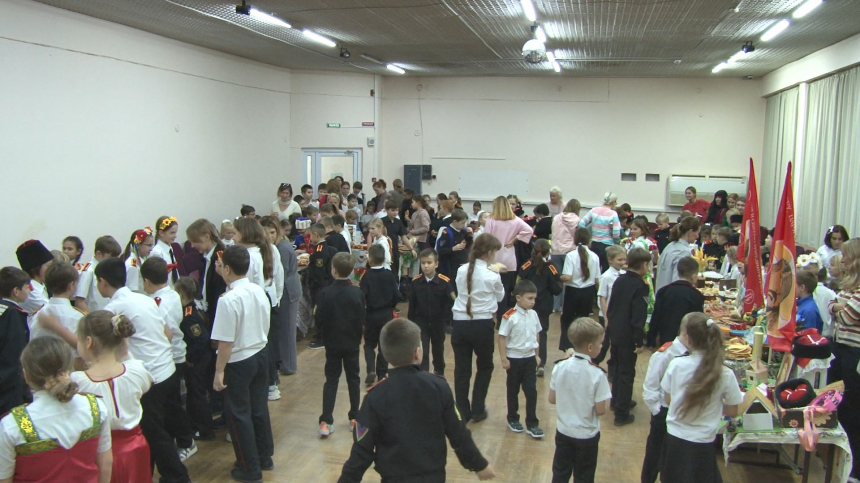 Ученики 7 школы собрали средства для помощи российским солдатам