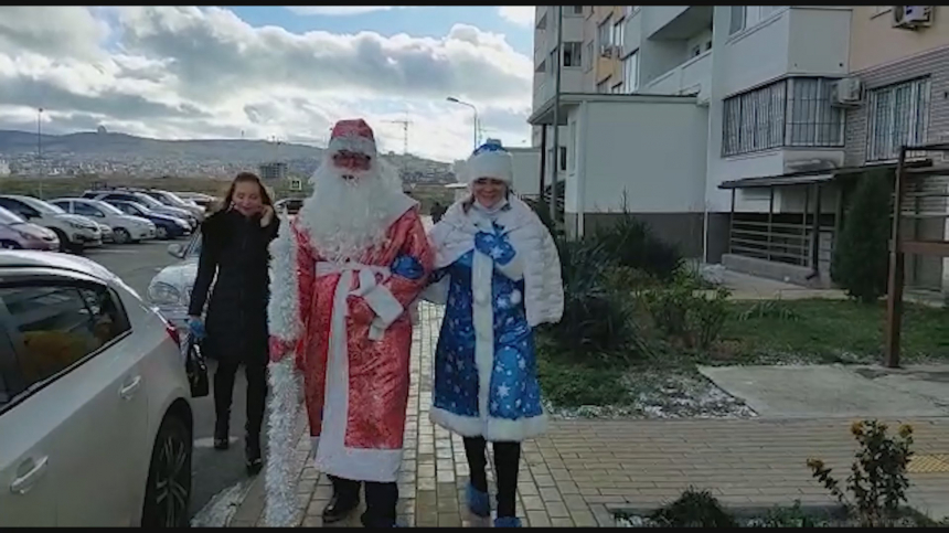 «Дед Мороз в каждый дом»: в Анапе стартовала социальная акция