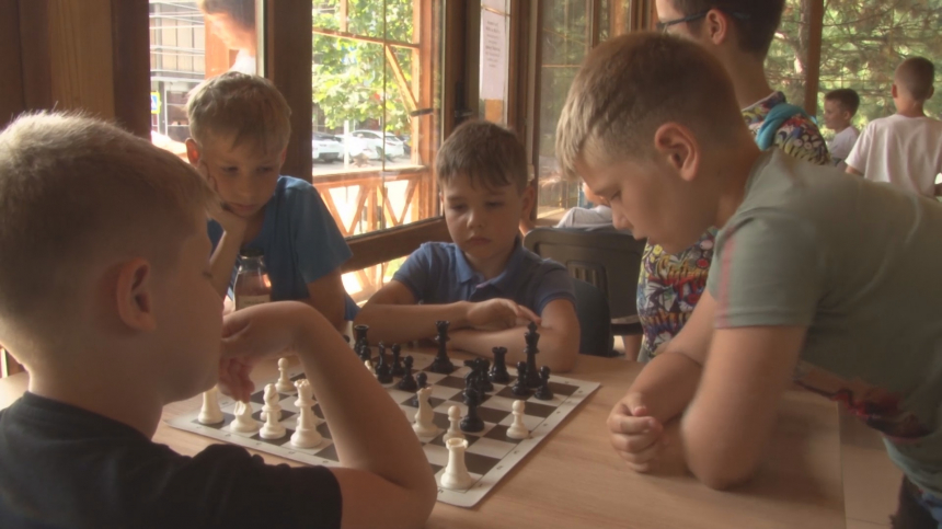 В Анапе прошёл шахматный турнир к Дню семьи, любви и верности