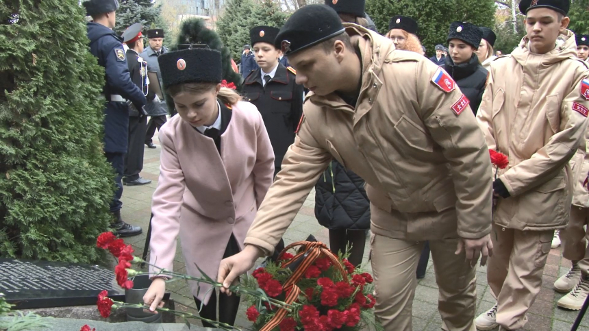 Анапчане почтили память русских солдат, погибших в Чечне