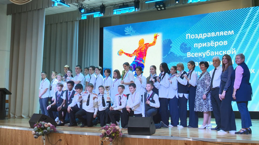 Гимназисты «Эврики» впервые завоевали медали на турнире по гандболу