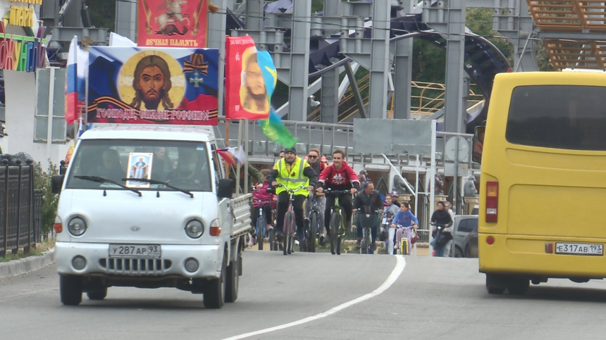 В Анапе состоялся велосипедный крестный ход