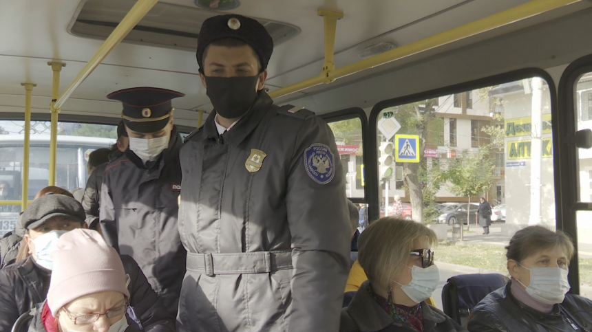 Пассажир без маски может заплатить за поездку 30 000 рублей