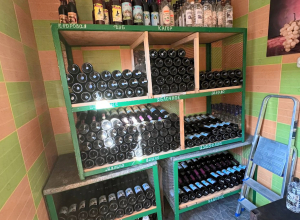 У фермера в Анапе изъяли 2 тонны «левого» алкоголя