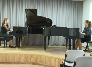 Детская школа искусств в станице Гостагаевская сегодня  представила новый концертный рояль