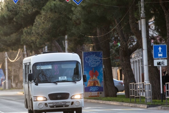 Автобус 100 анапа жд вокзал. Автобус 100 Анапа. Анапа маршрутка 100. Автобус Краснодар Анапа.