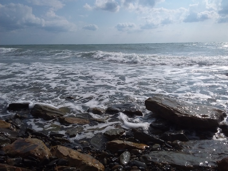 Черное море сегодня. Море сейчас. Море в Анапе бушует. Волнение моря в Анапе.